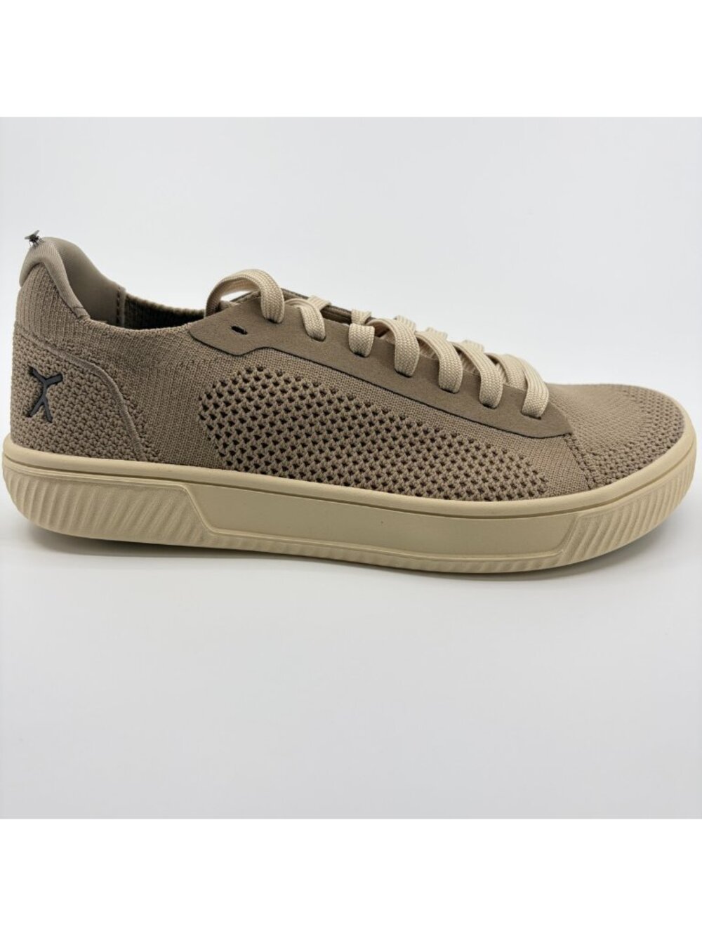 Flux Footwear Adapt Trainer Dune Womens Size 7.5 Athletic Knit Shoes Sneakers